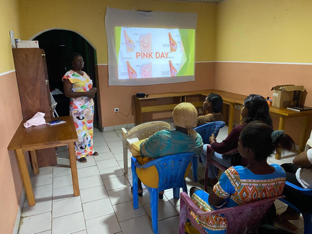 JOURNEE RECREATRIVE ET CAUSERIE EDUCATIVE SUR LE SEIN MOIS ROSE OCTOBRE 2023